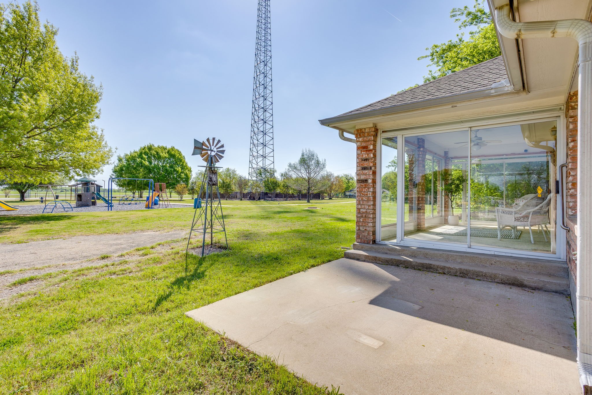 108 S Douglas Street Covington TX 76636