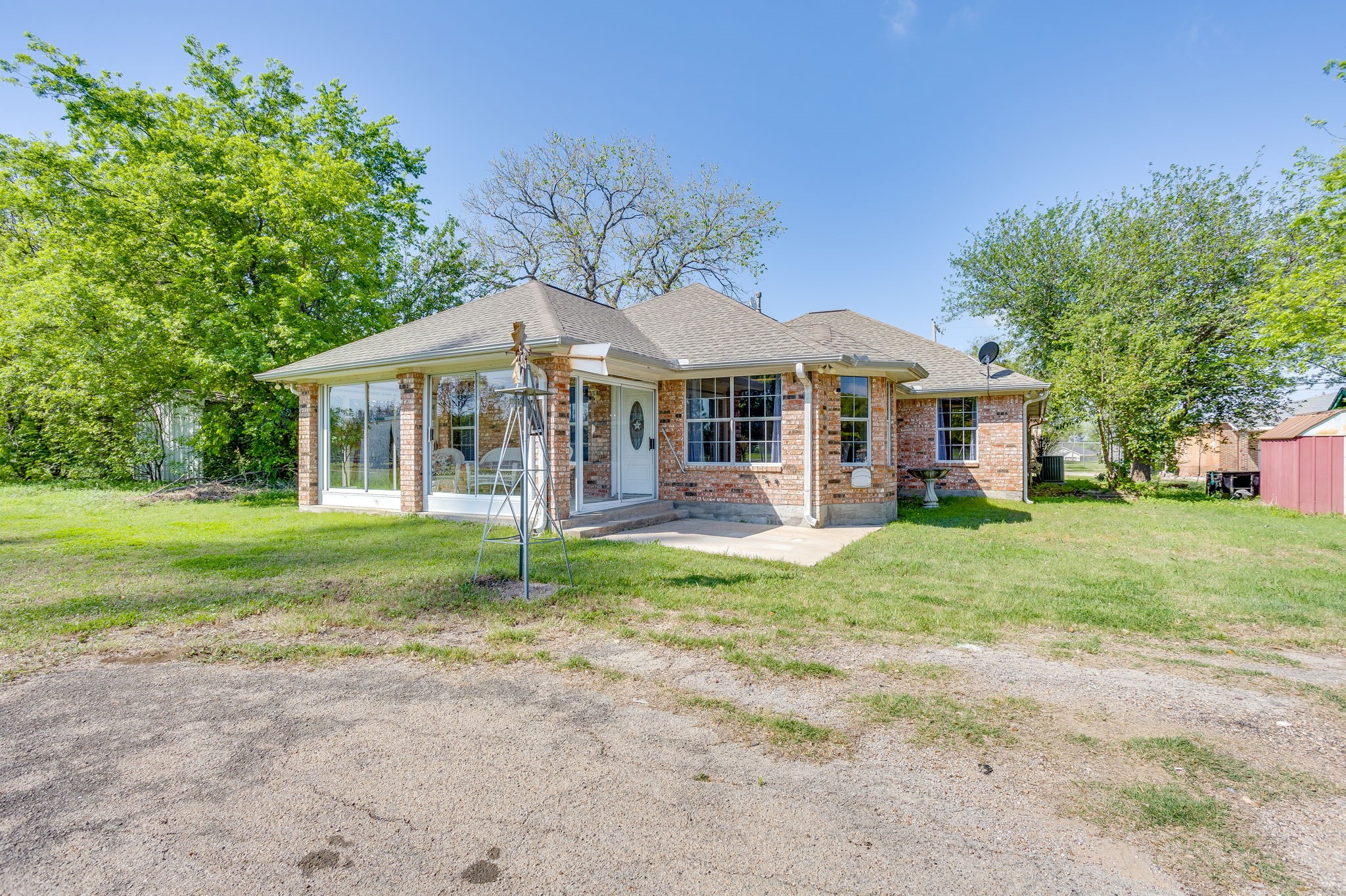 108 S Douglas Street Covington TX 76636