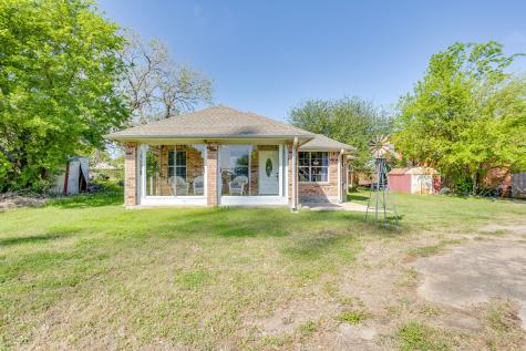 108 S Douglas Street Covington TX 76636