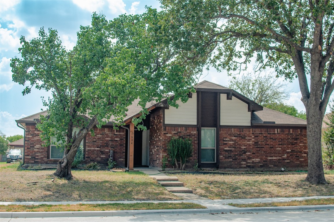 1534 Summerwind Lane Lewisville TX 75077