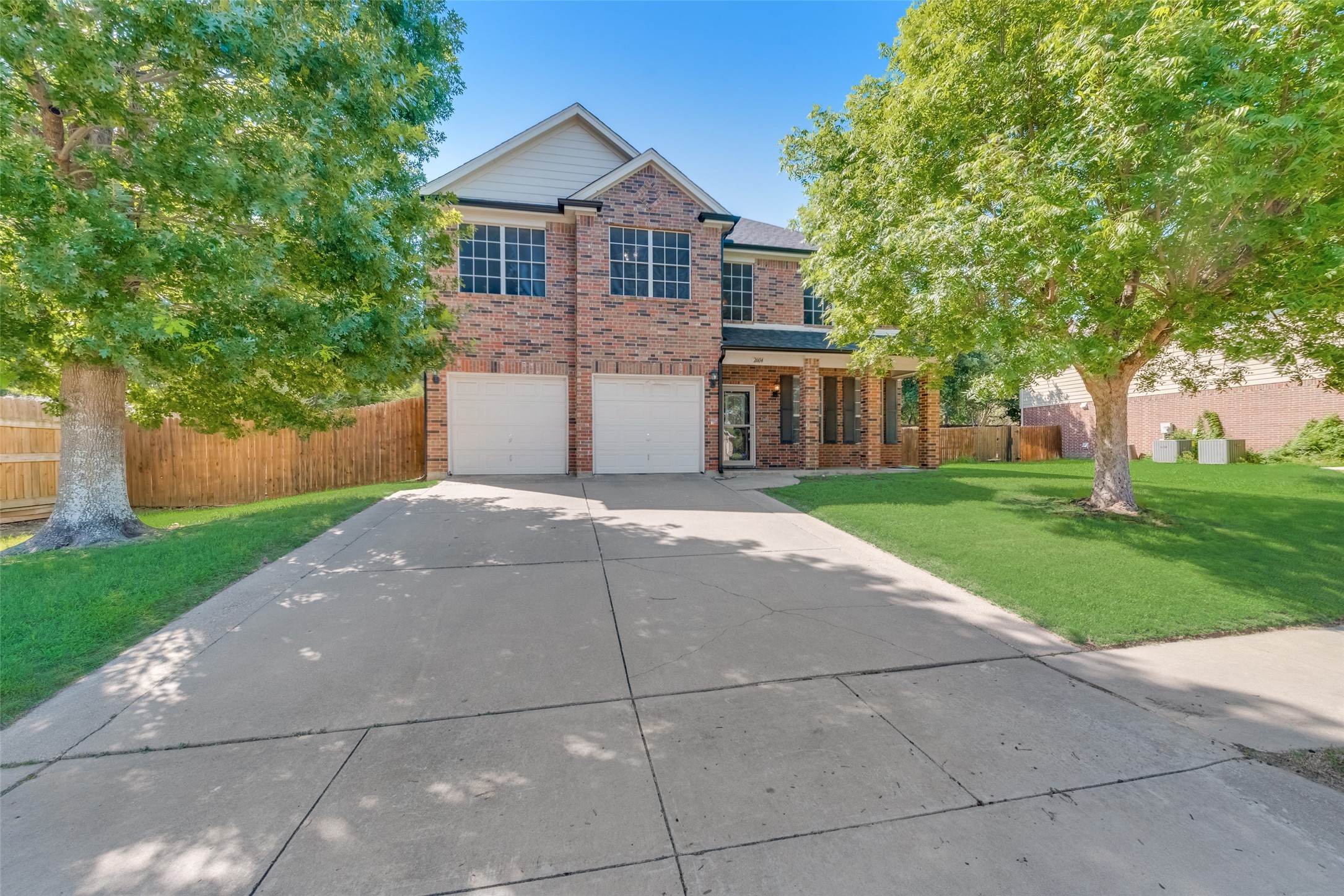 2604 Crestwood Drive Burleson TX 76028