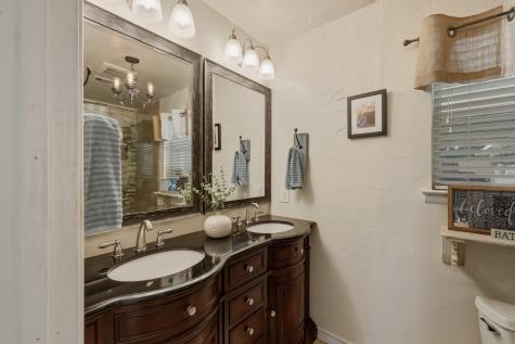 2367 Rockyglen Drive Dallas TX 75228