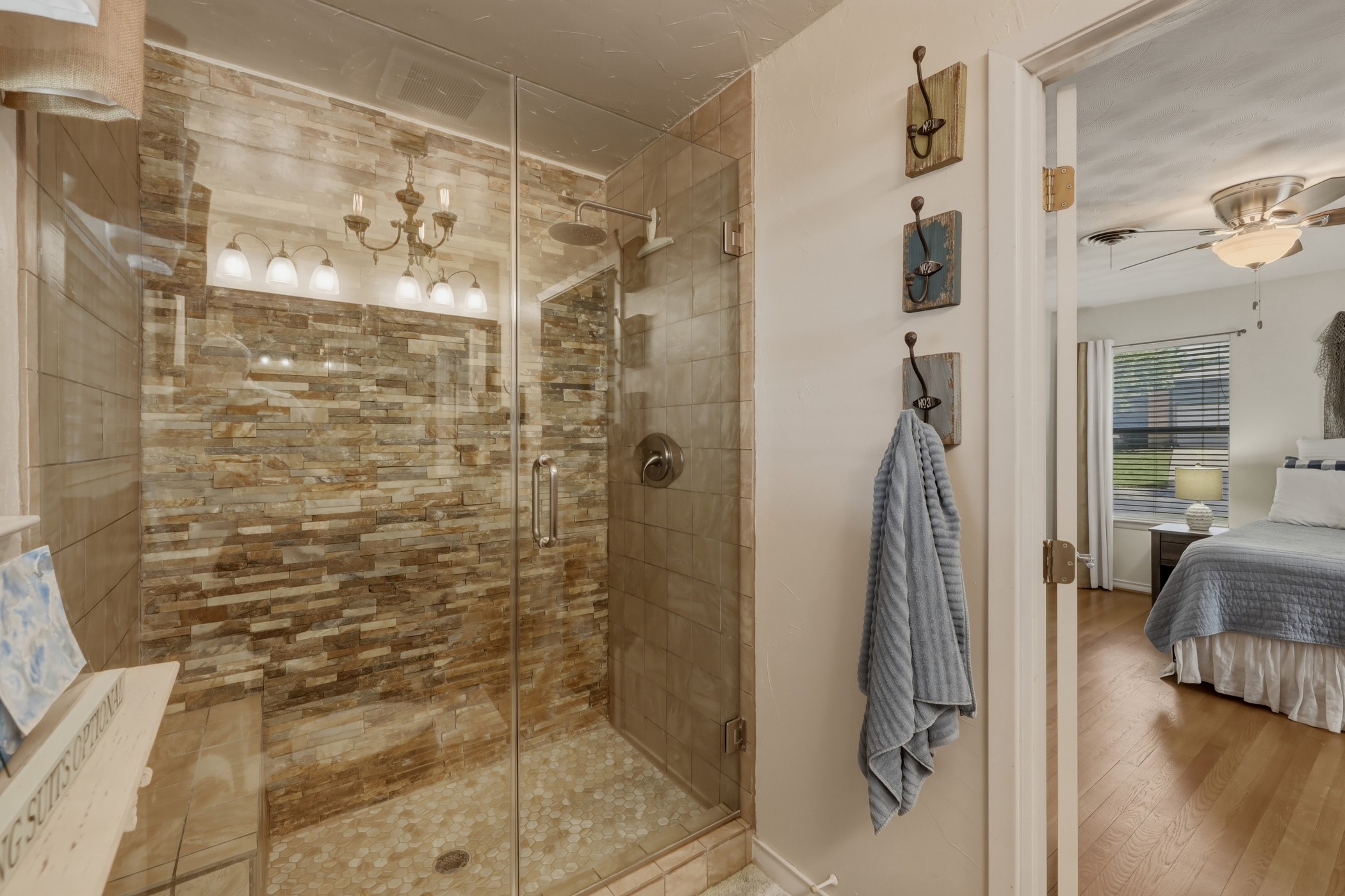 2367 Rockyglen Drive Dallas TX 75228