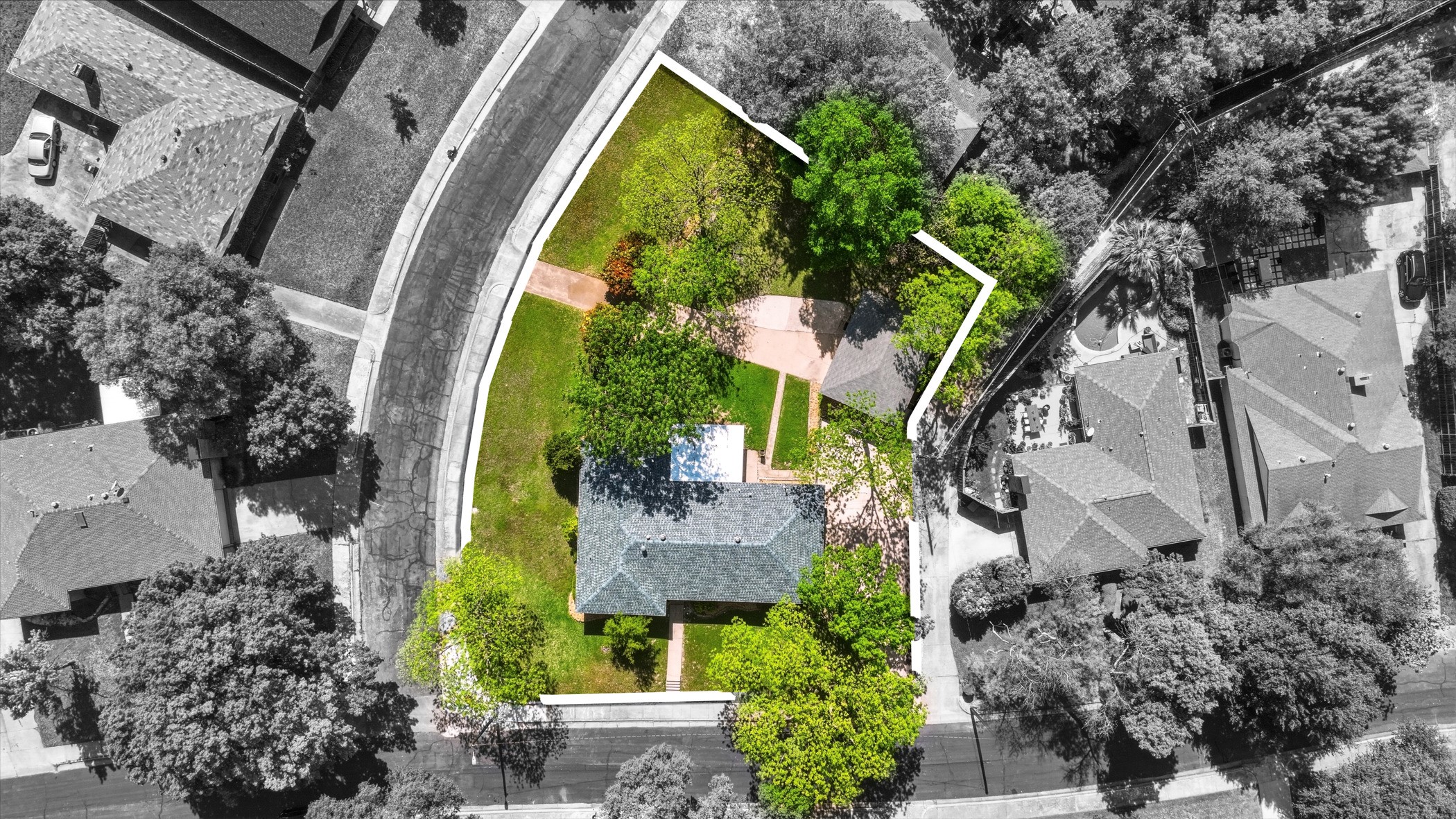 2367 Rockyglen Drive Dallas TX 75228