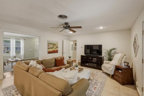 2367 Rockyglen Drive Dallas TX 75228