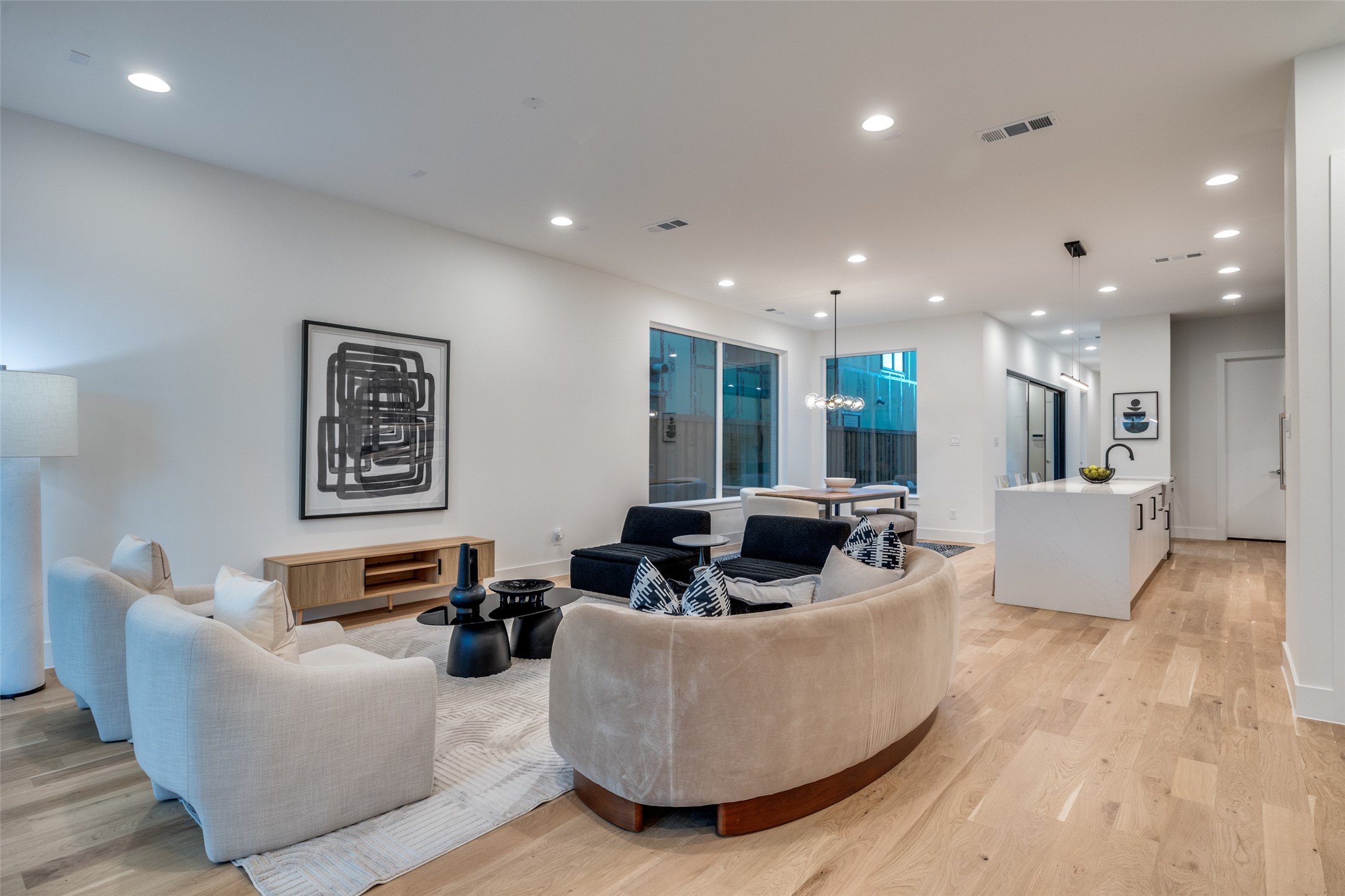 5443 Ellsworth Dallas TX 75206