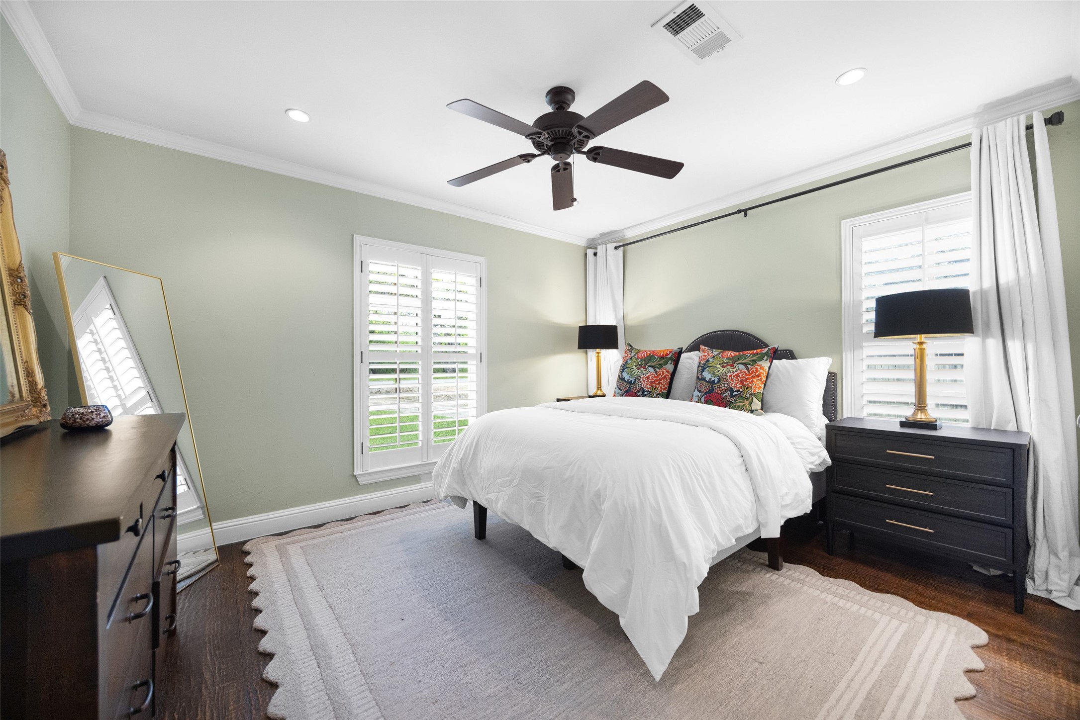 3856 Shorecrest Drive Dallas TX 75209