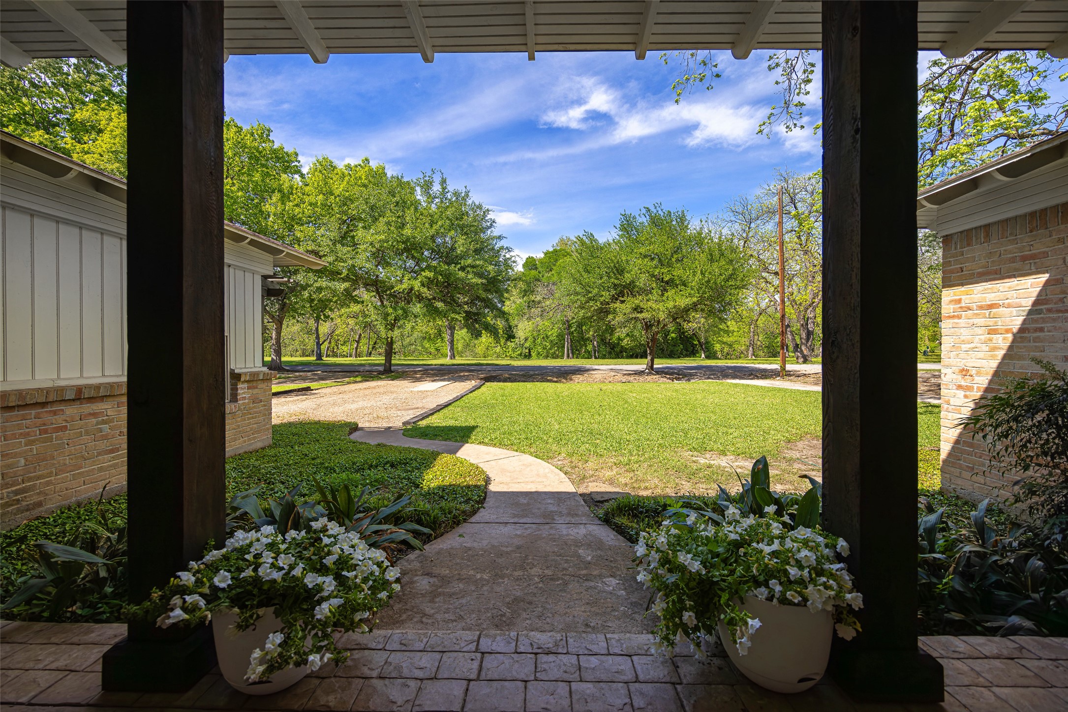 3856 Shorecrest Drive Dallas TX 75209