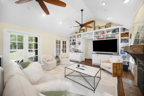 3856 Shorecrest Drive Dallas TX 75209