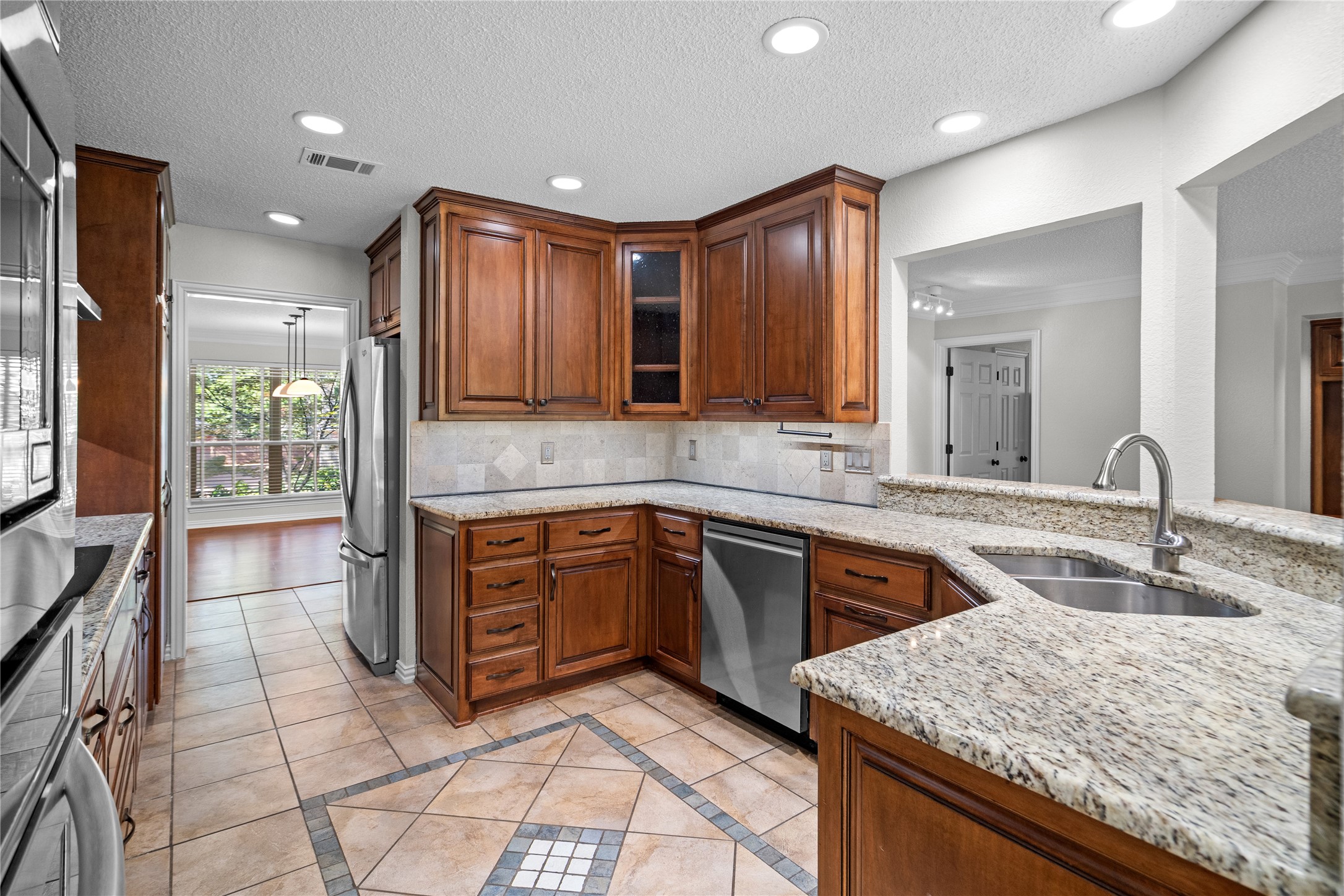 3406 Forestway Court Arlington TX 76001