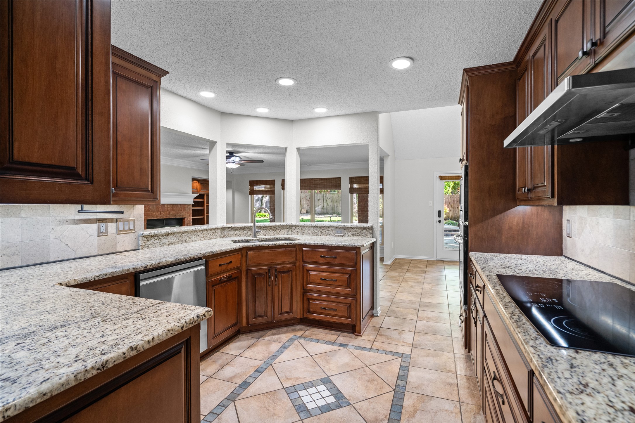 3406 Forestway Court Arlington TX 76001