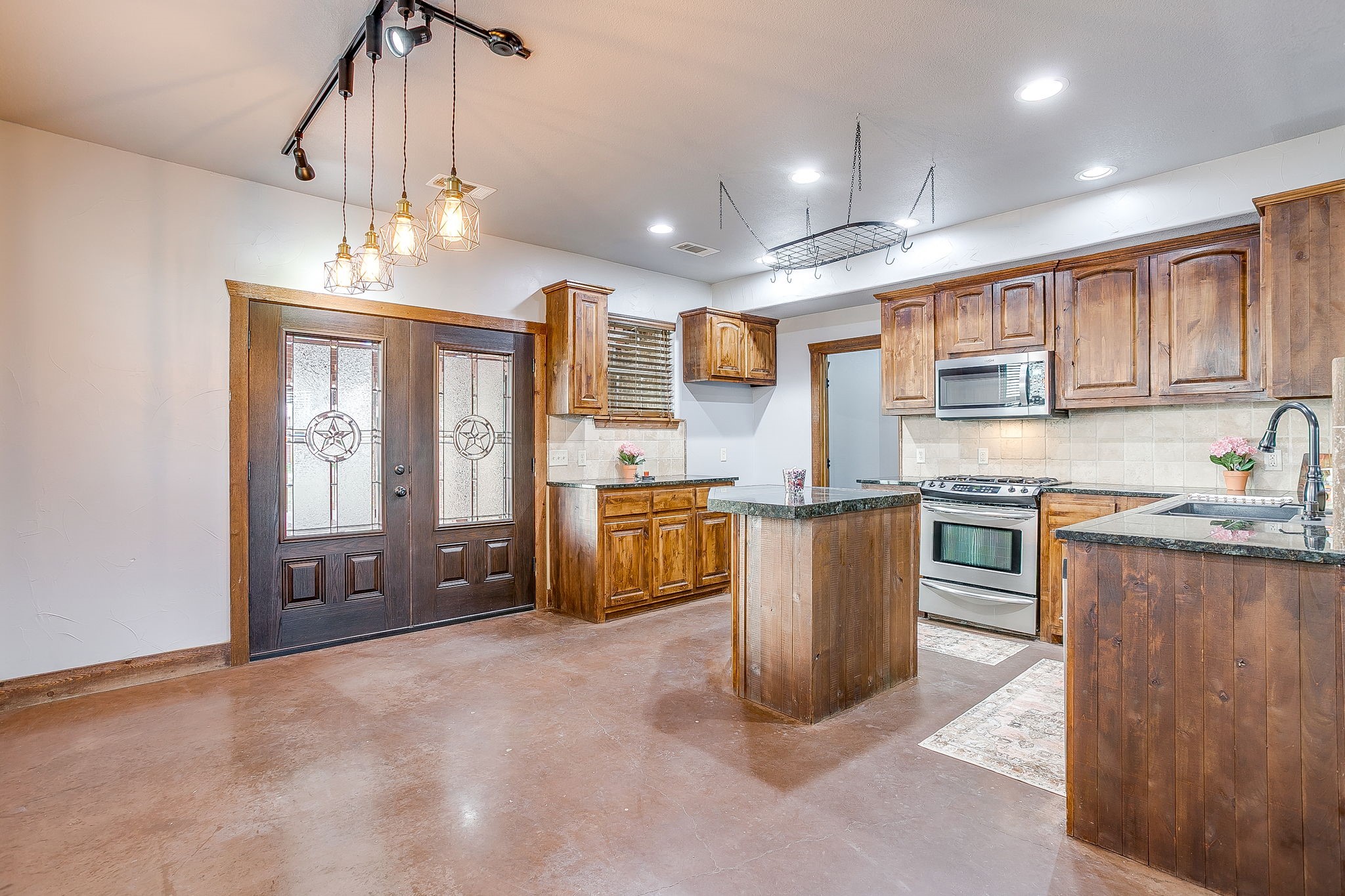 2220 Lazy Bend Road Millsap TX 76066