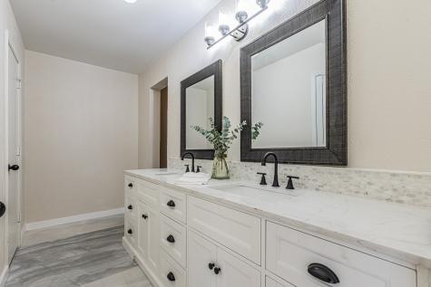 8224 Pearl Street North Richland Hills TX 76180