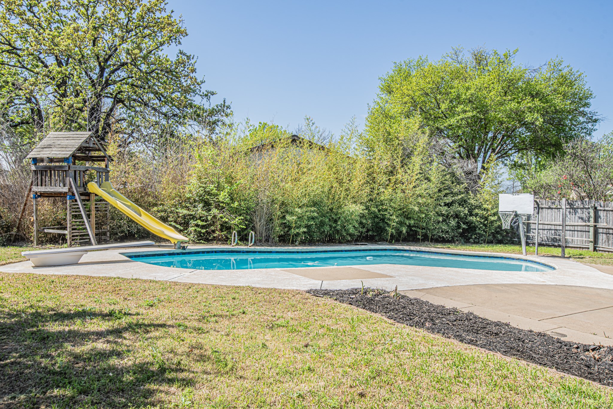 8224 Pearl Street North Richland Hills TX 76180