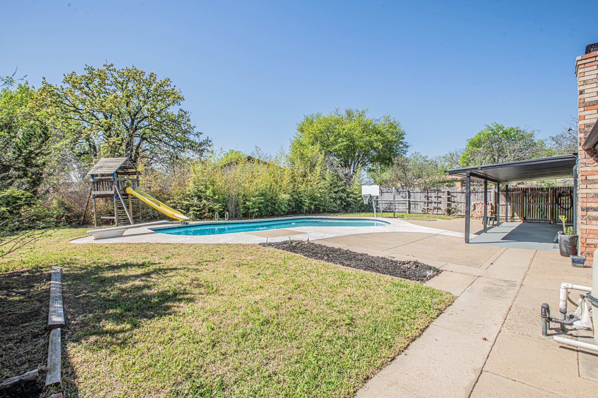 8224 Pearl Street North Richland Hills TX 76180