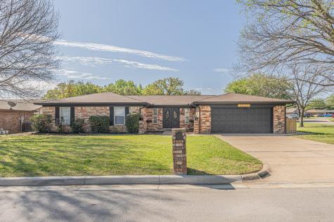 8224 Pearl Street North Richland Hills TX 76180