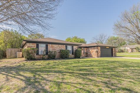 8224 Pearl Street North Richland Hills TX 76180
