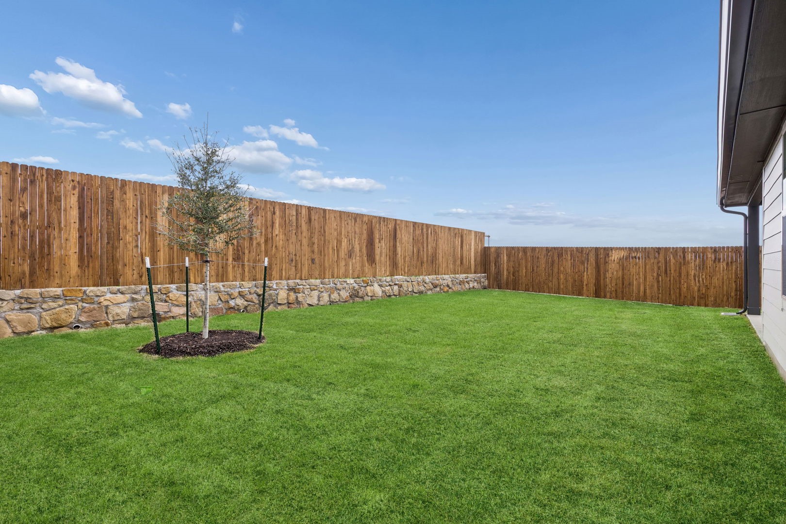 840 Bel Mares Street Fort Worth TX 76052