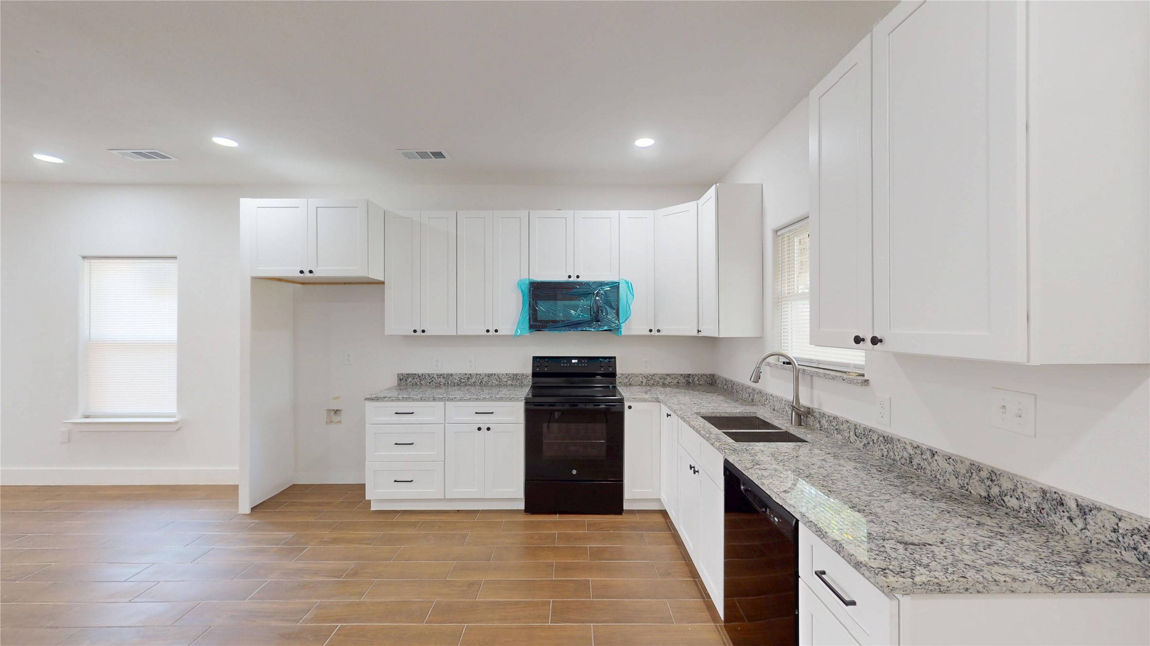 1615 Poplar Street Dallas TX 75215