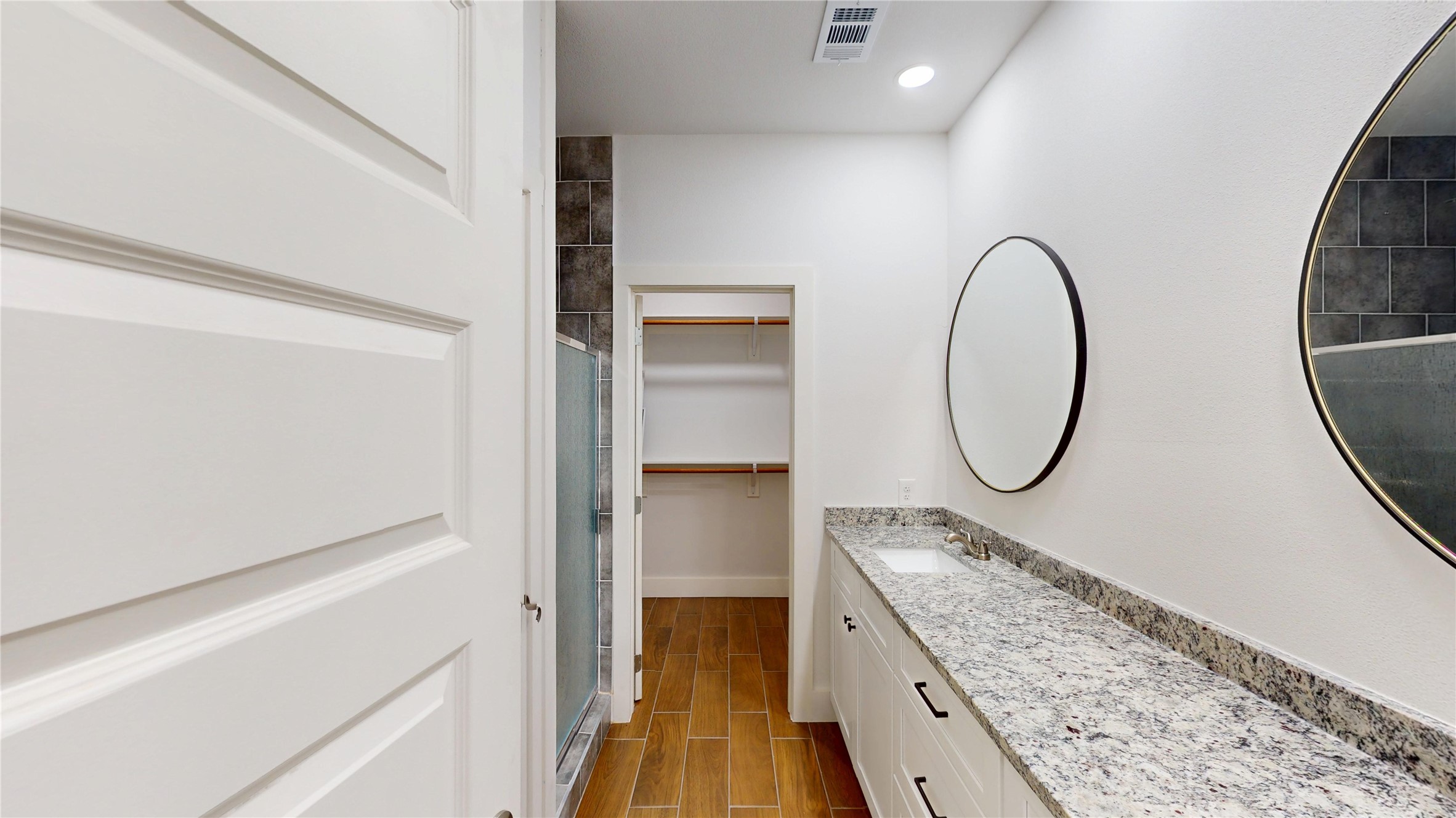 1615 Poplar Street Dallas TX 75215