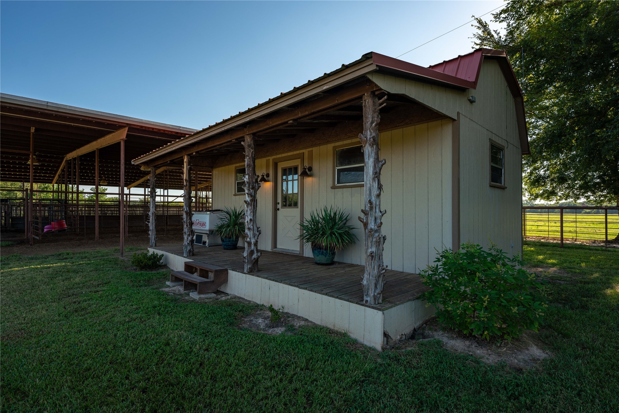 1450 County Road 36330 Sumner TX 75486