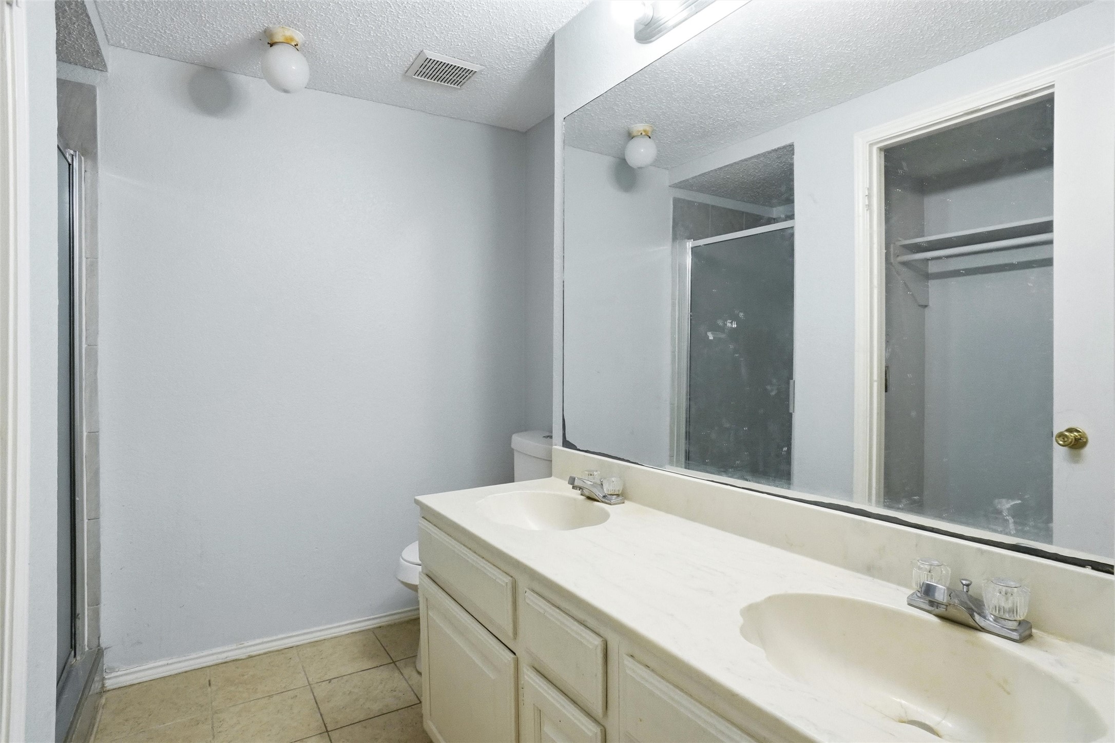 6715 Cherrytree Drive Arlington TX 76001