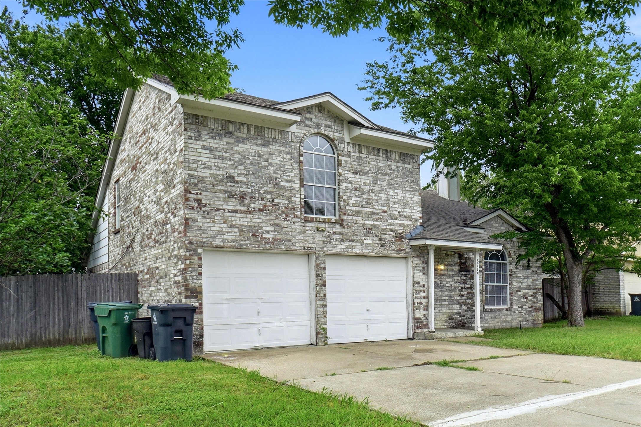 6715 Cherrytree Drive Arlington TX 76001