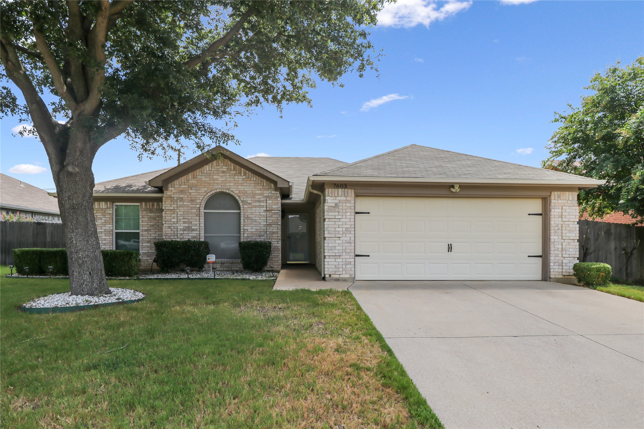 7603 Redmont Drive Arlington TX 76001