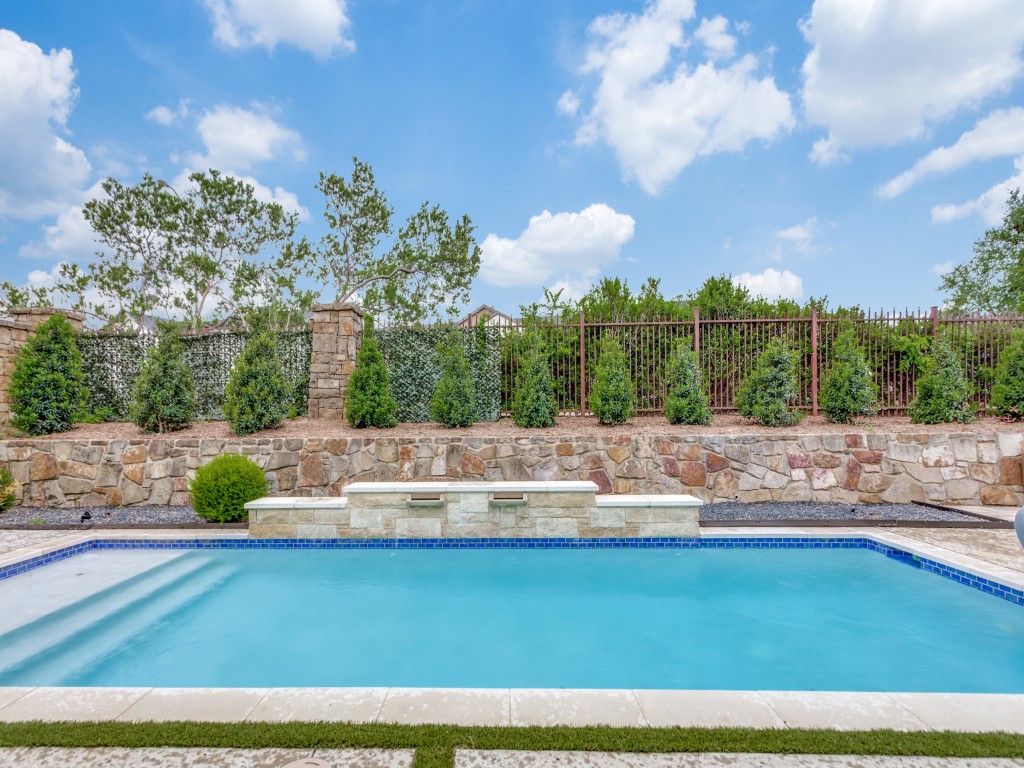 8601 Colina Terrace Benbrook TX 76126