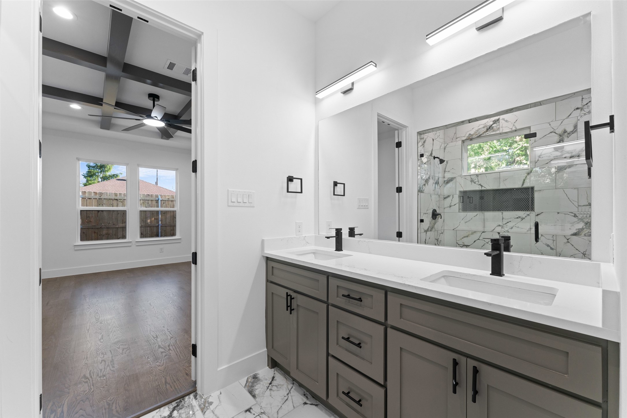 1822 Bickers Street Dallas TX 75212