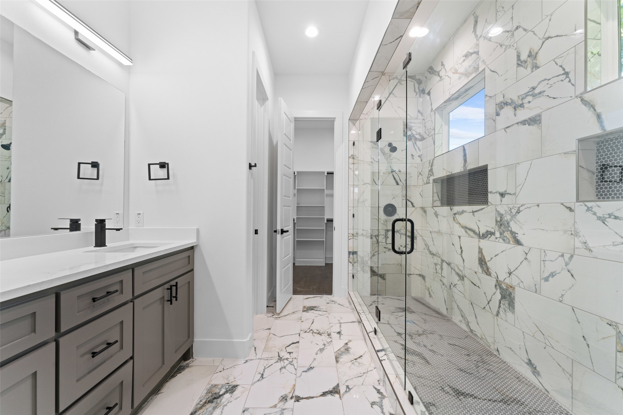 1822 Bickers Street Dallas TX 75212