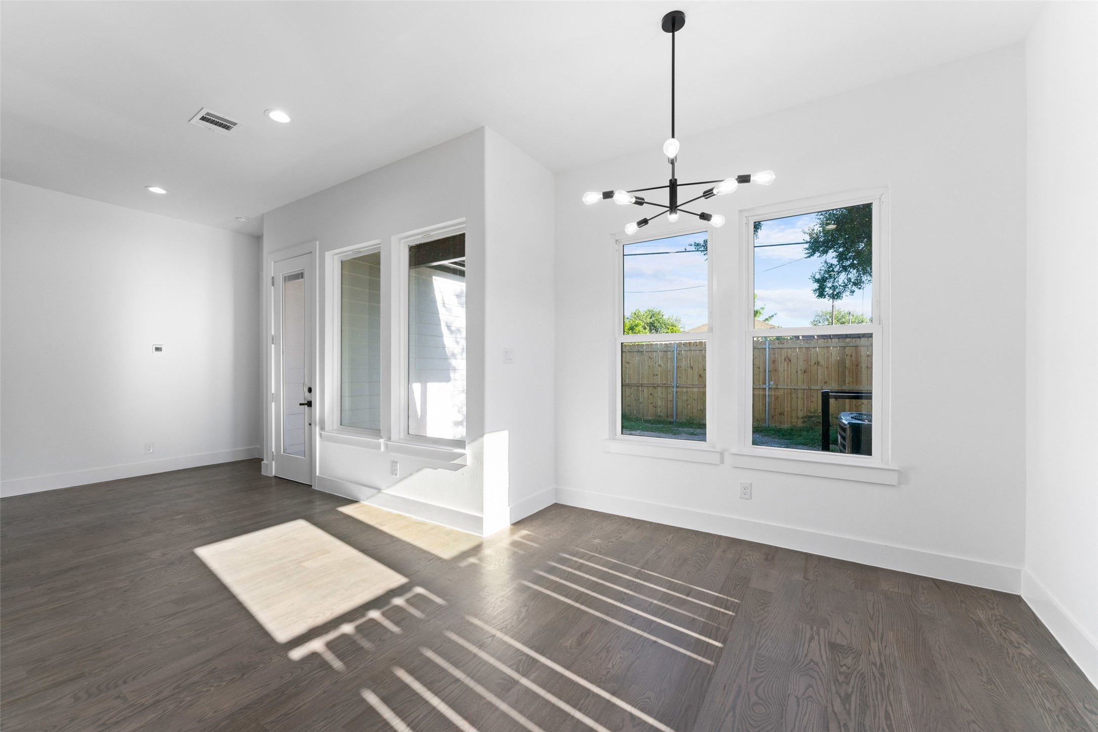 1822 Bickers Street Dallas TX 75212