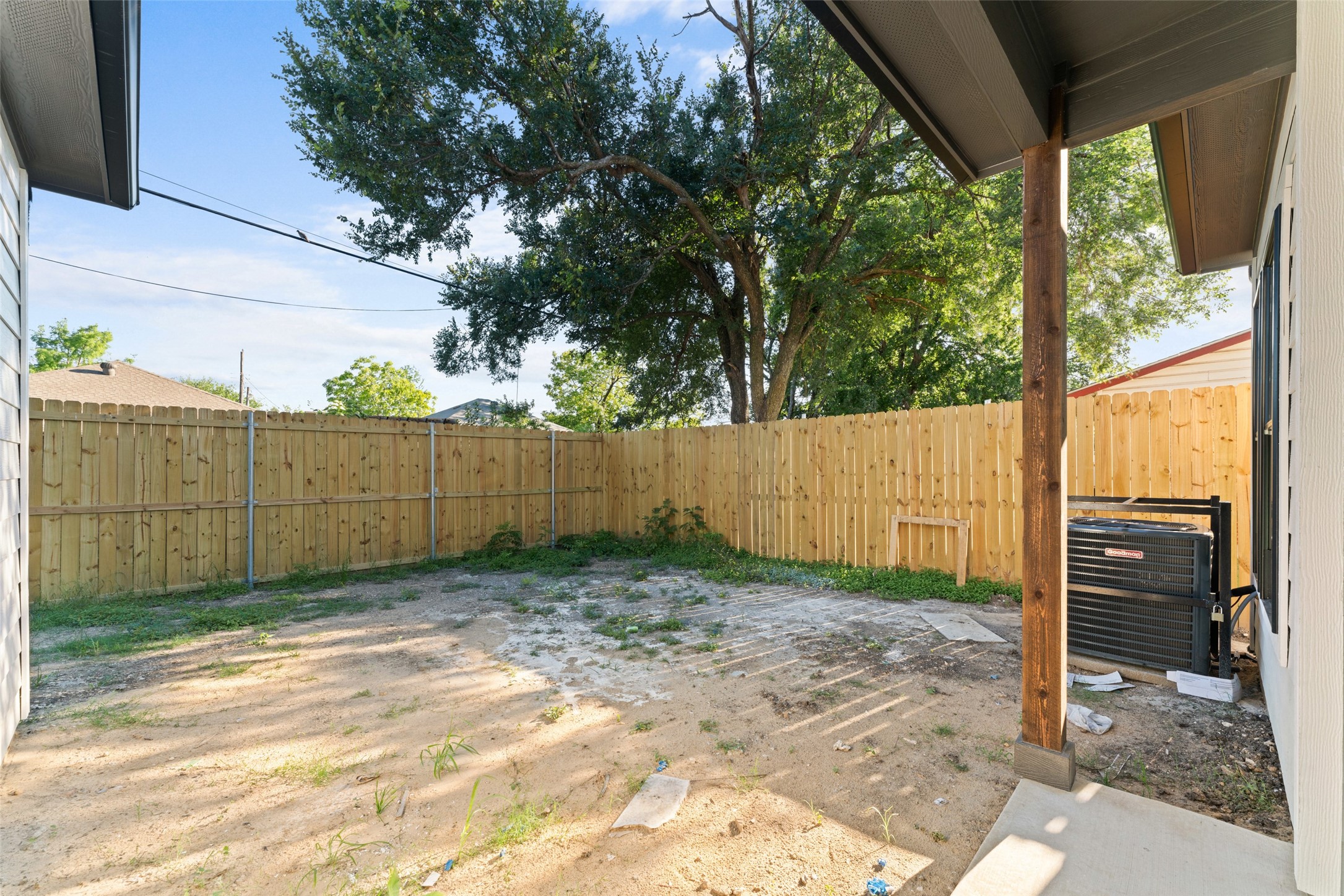 1822 Bickers Street Dallas TX 75212