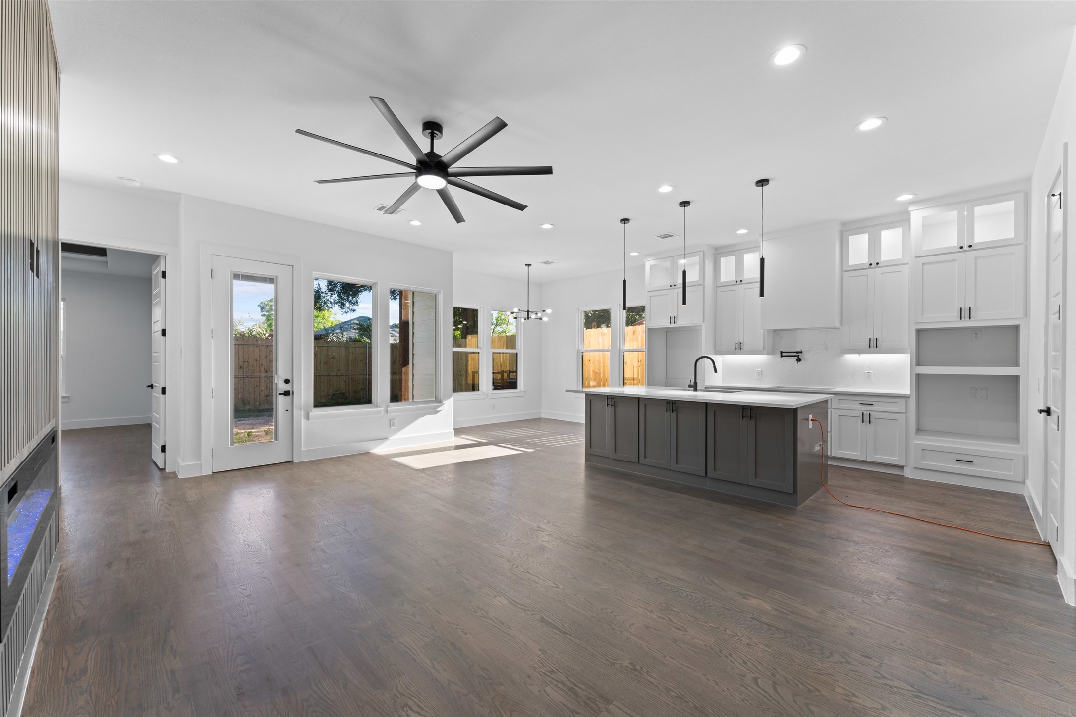 1822 Bickers Street Dallas TX 75212