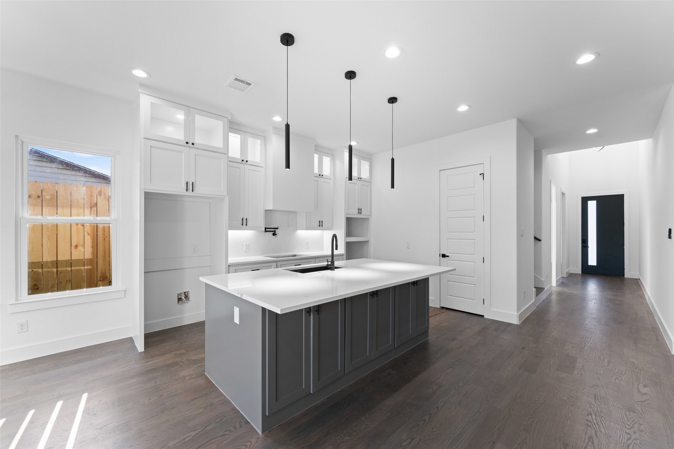 1822 Bickers Street Dallas TX 75212
