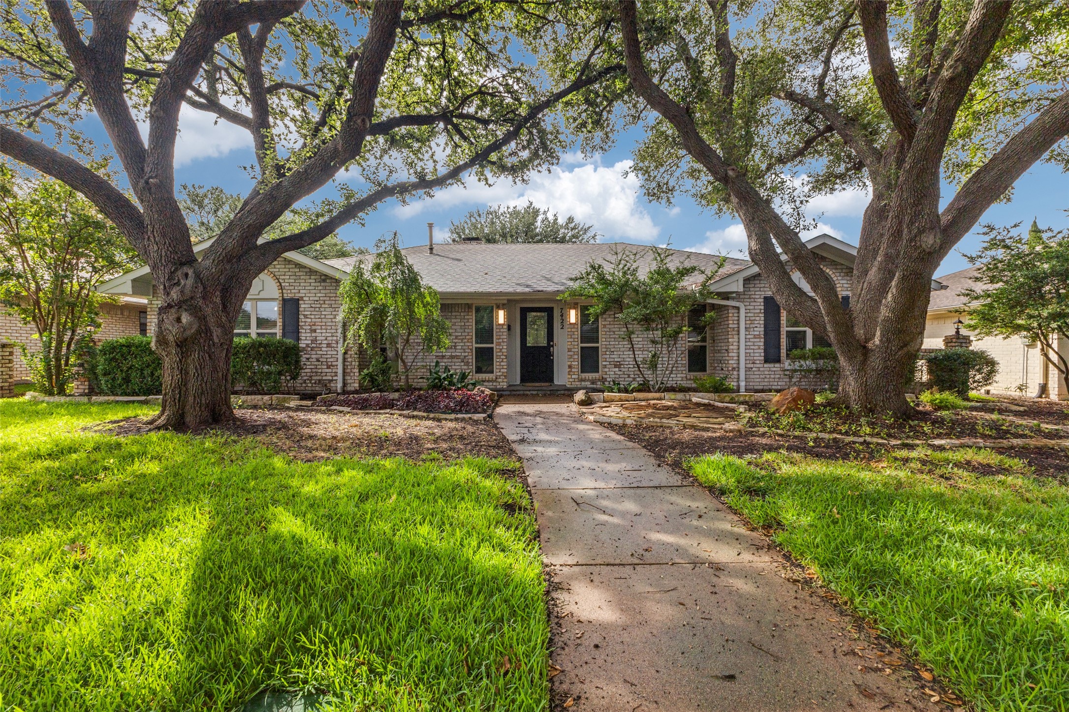 7422 Foxworth Drive Dallas TX 75248