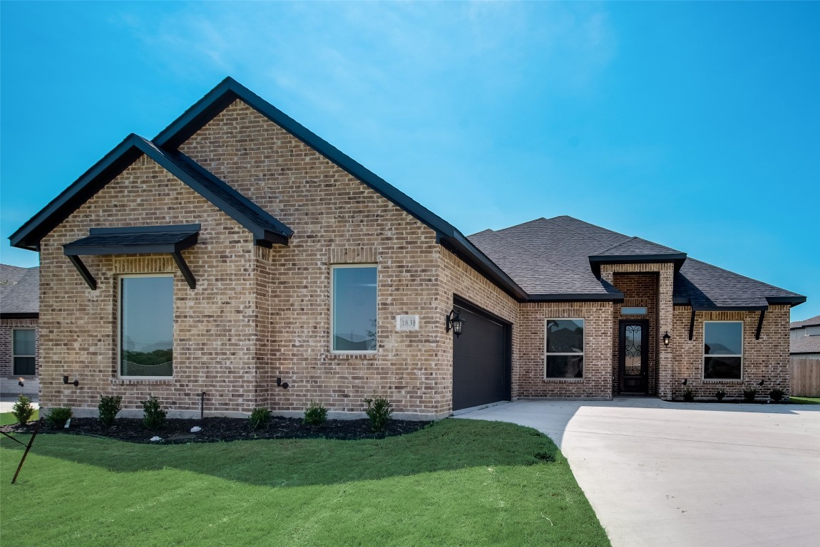 1831 Noble Court Grand Prairie TX 75052