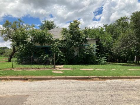 608 Bowie Street Sweetwater TX 79556