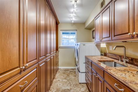 10626 Cox Lane Dallas TX 75229