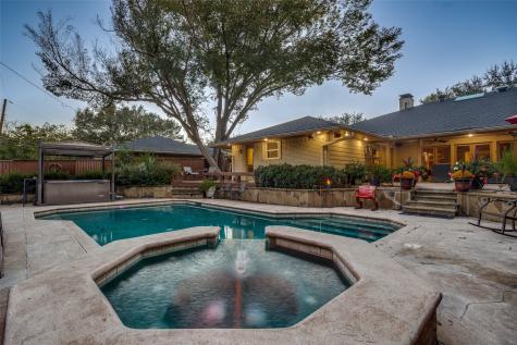 10626 Cox Lane Dallas TX 75229