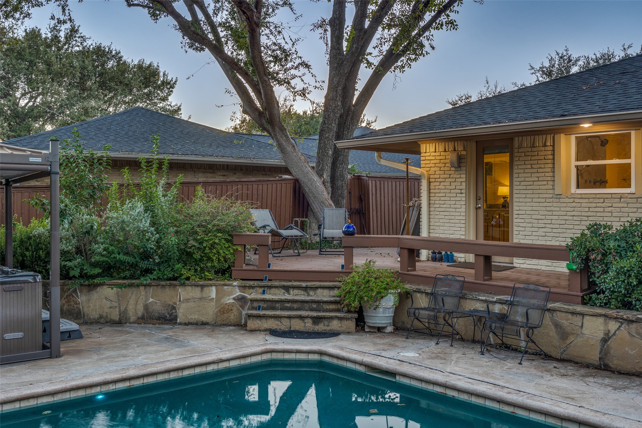10626 Cox Lane Dallas TX 75229