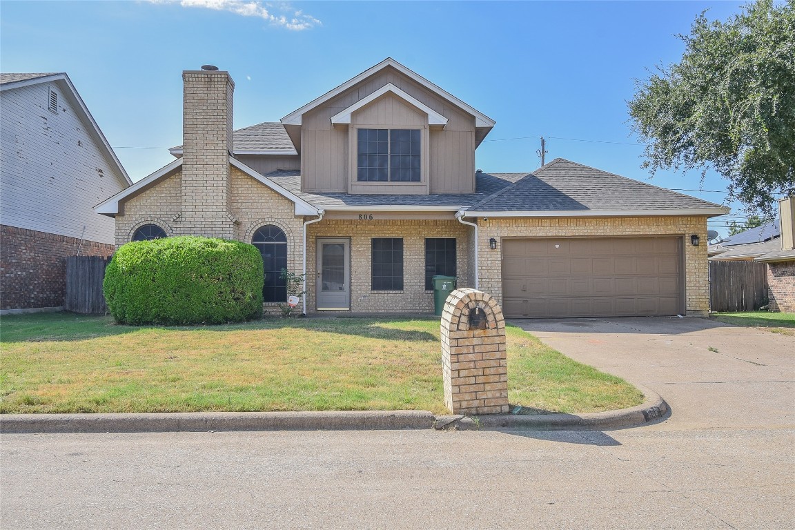 806 Carrington Drive Arlington TX 76001
