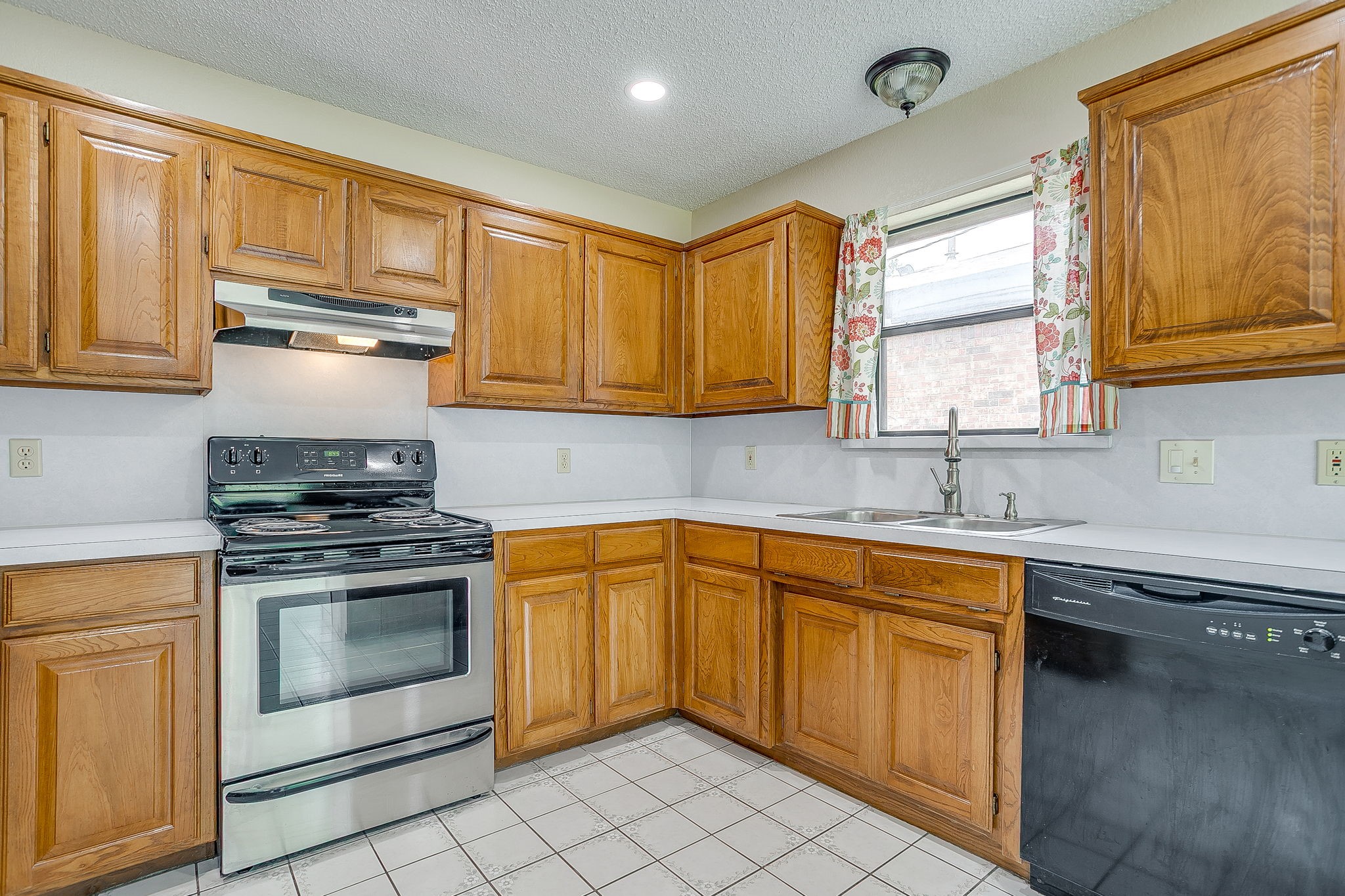 8613 Silver Creek Road White Settlement TX 76108