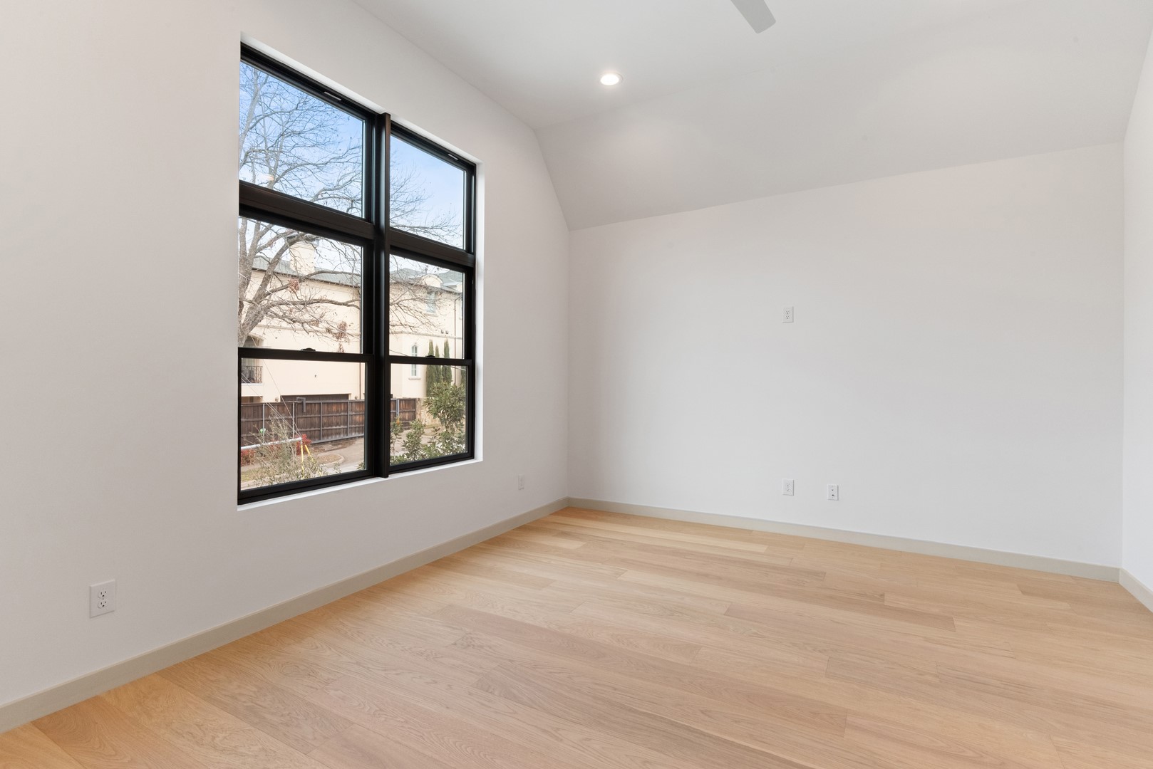 1810 Corona Street Dallas TX 75214