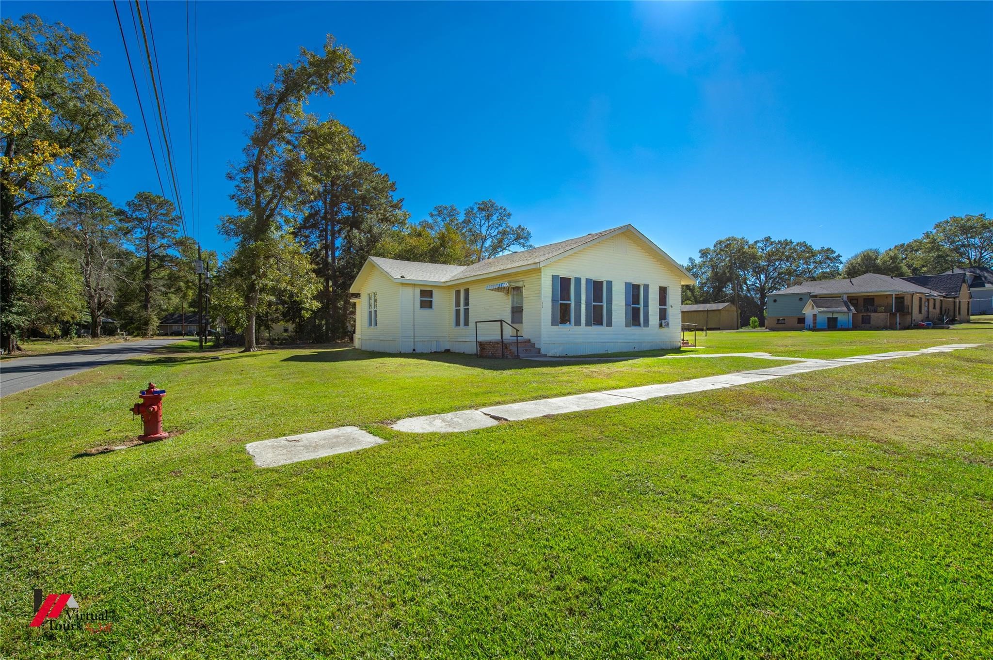 309-311 Sycamore Street Logansport LA 71049