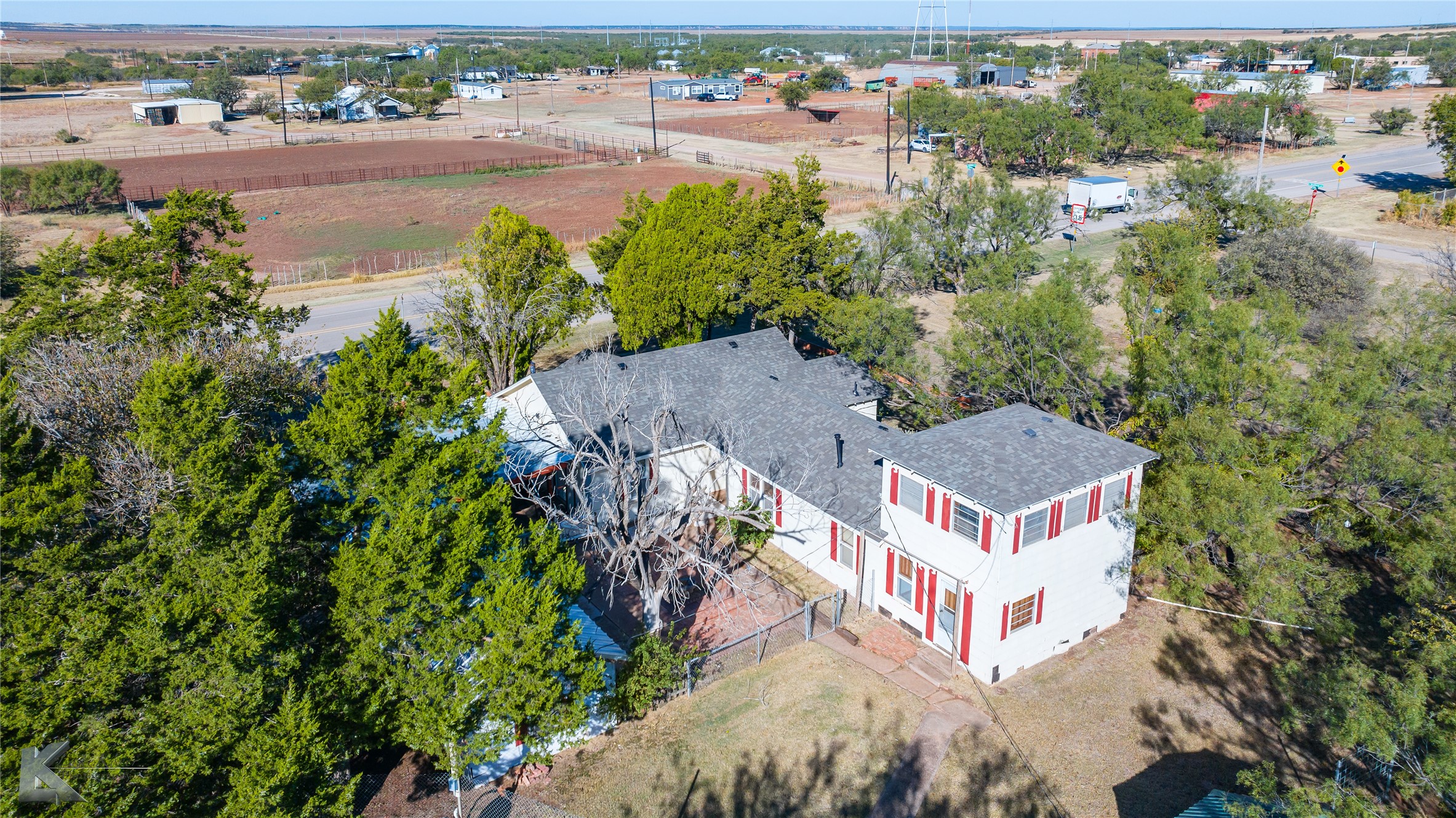 405 S Hinton Street Benjamin TX 79505