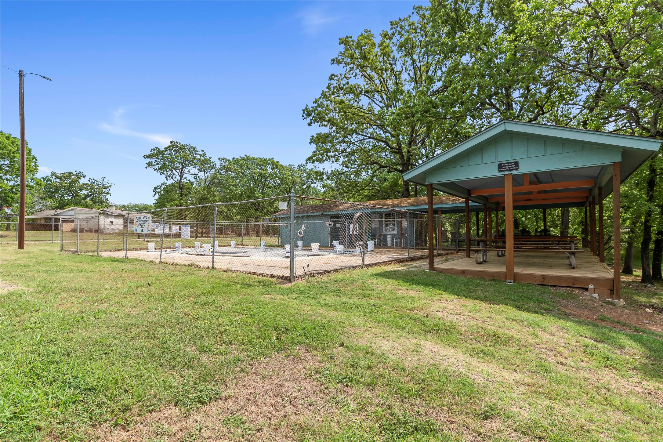 5706 Point Lavista Malakoff TX 75148