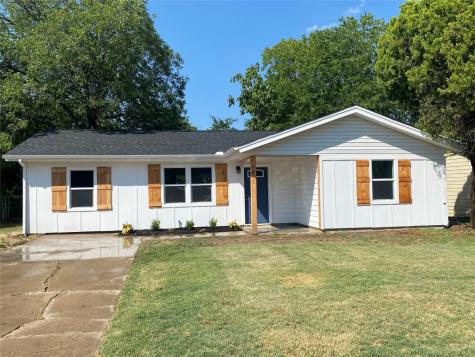 520 NW King Street Burleson TX 76028