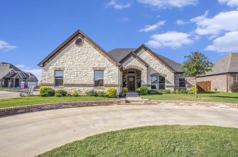 912 Concord Street Cleburne TX 76033