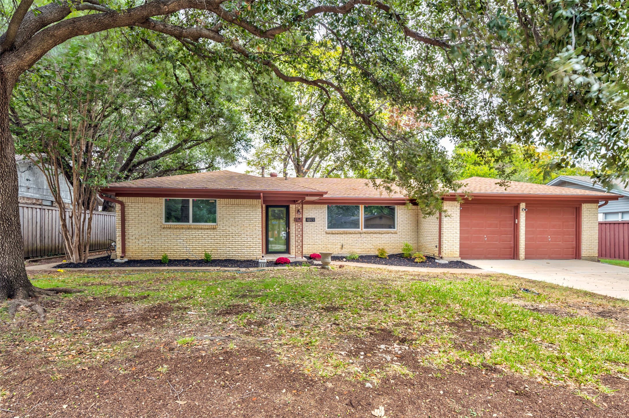 4625 Woodmont Drive Haltom City TX 76117